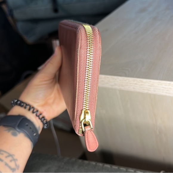 EUC Prada Zippy Wallet - Picture 12 of 14